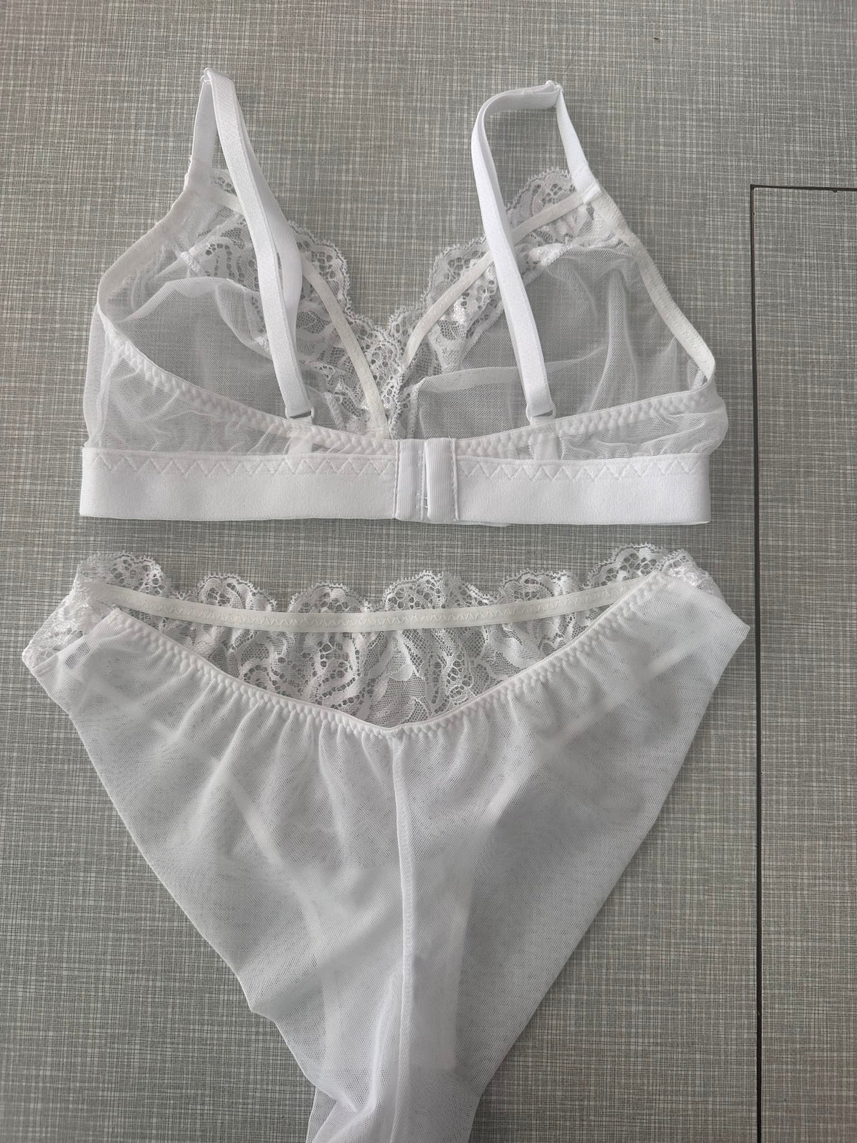 Sutien alb din tulle și dantelă Pure Veil – LCD 115